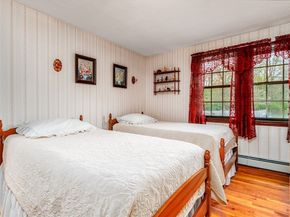 33 Monroe St, Shrewsbury MA 01545