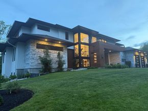 556 Middle Road, Boxborough MA 01719