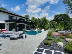 556 Middle Road, Boxborough MA 01719