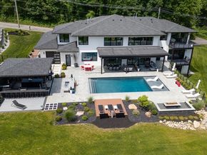 556 Middle Road, Boxborough MA 01719