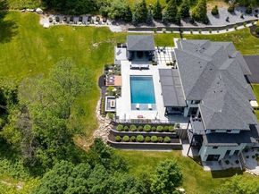 556 Middle Road, Boxborough MA 01719