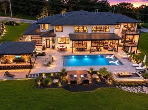 556 Middle Road, Boxborough MA 01719