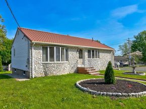 2 Herrick Road, Peabody MA 01960