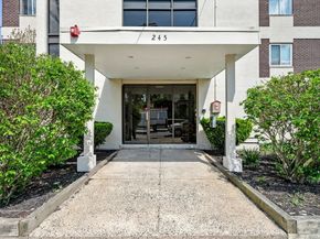 245 Lafayette Street 1H, Salem MA 01970