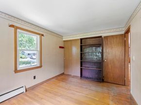 12 Abbott Lane, Chelmsford MA 01824