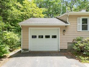 12 Abbott Lane, Chelmsford MA 01824
