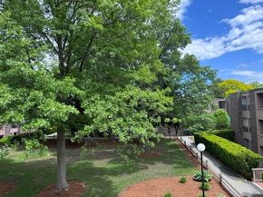 18 Shrewsbury Green Dr K, Shrewsbury MA 01545