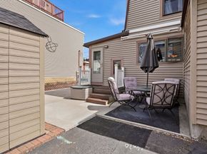 27 Billows St, Winthrop MA 02152