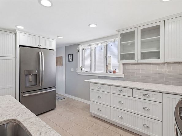 27 Billows St, Winthrop MA 02152