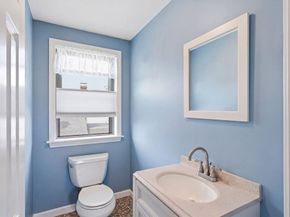27 Billows St, Winthrop MA 02152