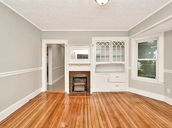 102 Radcliffe St, Boston MA 02121