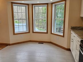 14 Pinewood Lane, Worcester MA 01609