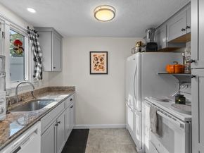 371 Lancaster St 3, West Boylston MA 01583
