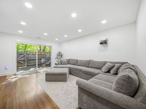 153 Greenbrook Dr 153, Stoughton MA 02072