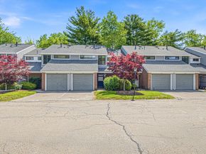 153 Greenbrook Dr 153, Stoughton MA 02072