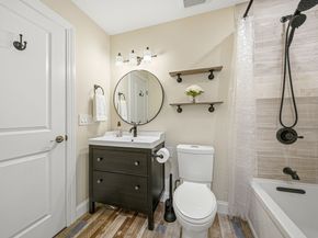 153 Greenbrook Dr 153, Stoughton MA 02072