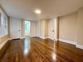 714 Lynnfield St, Lynn MA 01904