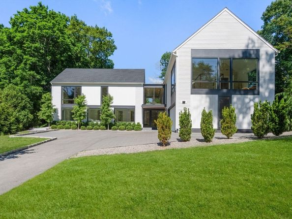 21 White Oak Rd, Newton MA 02468