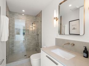 21 White Oak Rd, Newton MA 02468