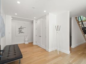 21 White Oak Rd, Newton MA 02468