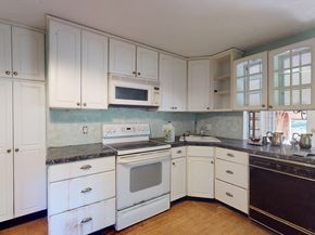85 Fox Hill Dr, Bridgewater MA 02324