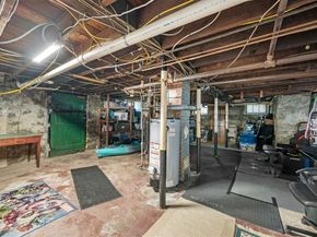 153 Lynn St, Peabody MA 01960