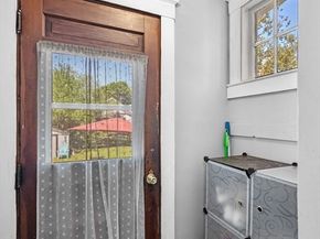 153 Lynn St, Peabody MA 01960