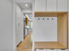 1242 Beacon St 1242, Newton MA 02468