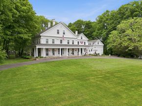 204 Village St, Medway MA 02053