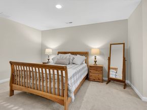 87 Shannon Way 86, Upton MA 01568