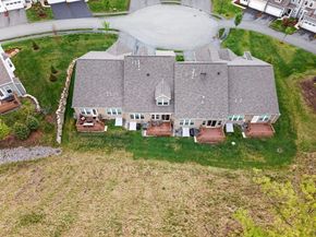 87 Shannon Way 86, Upton MA 01568