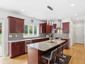 9 Boxwood Rd, Westford MA 01886