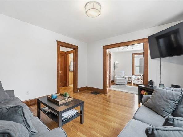 233 Lowell St 1, Waltham MA 02453