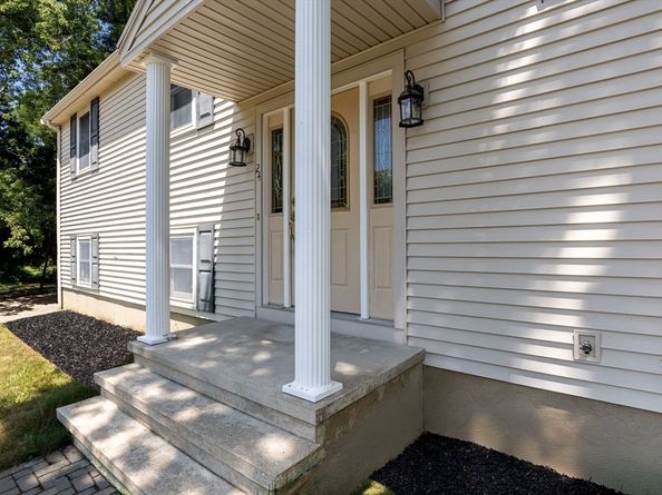 24 Saddle Drive, Bridgewater MA 02324
