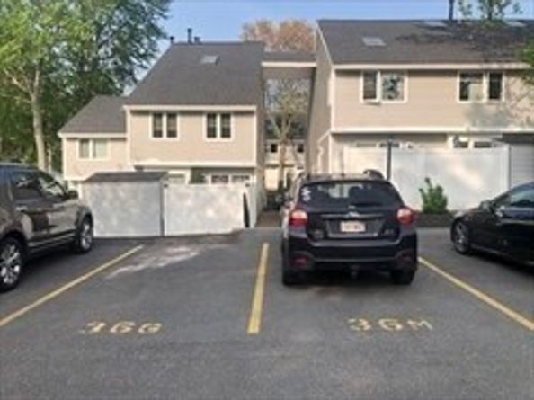 36 Meadow Pond Drive M, Leominster MA 01453