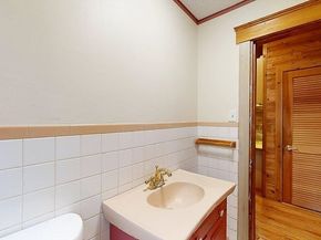 86 Saint Nicholas Ave, Worcester MA 01606