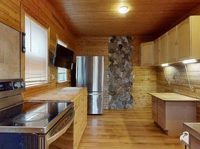 86 Saint Nicholas Ave, Worcester MA 01606