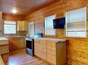 86 Saint Nicholas Ave, Worcester MA 01606