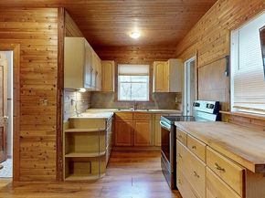 86 Saint Nicholas Ave, Worcester MA 01606