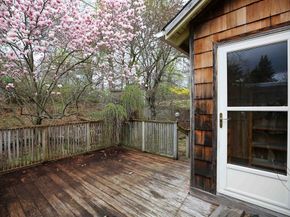 86 Saint Nicholas Ave, Worcester MA 01606