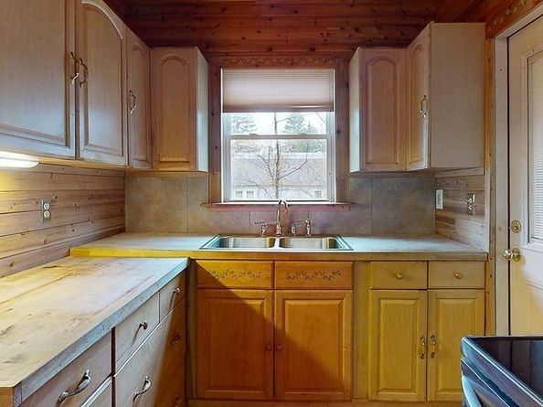 86 Saint Nicholas Ave, Worcester MA 01606