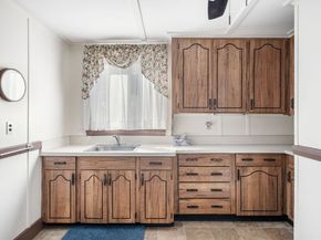 21 Fair Oaks Ave, Lynn MA 01904