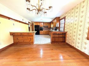 1 Louise St, Maynard MA 01754