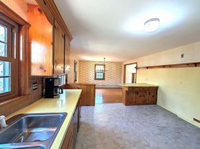 1 Louise St, Maynard MA 01754