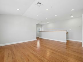 140 Main St B, Upton MA 01568
