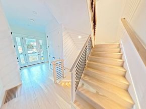 338 Nevada St 338, Newton MA 02460