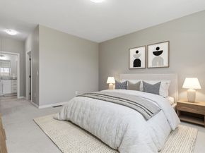 48 Crestwood Circle 26, Northbridge MA 01588