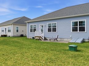 48 Crestwood Circle 26, Northbridge MA 01588