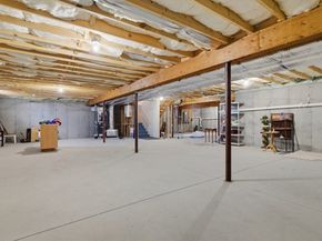 48 Crestwood Circle 26, Northbridge MA 01588