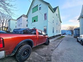 29 Cambridge St, Worcester MA 01603